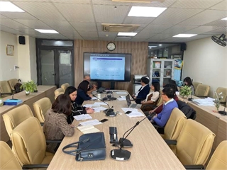 Khoa Khoa học cơ bản tổ chức dự giảng và đánh giá giảng viên giảng dạy các học phần chương trình đào tạo bằng tiếng Anh học kỳ II năm học 2025–2026