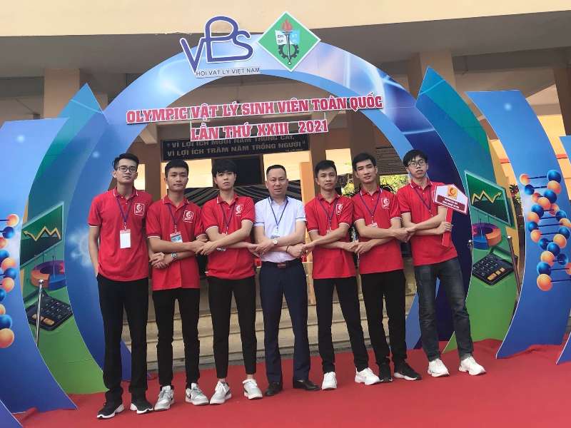 Trường Đại học Công nghiệp Hà Nội xuất sắc giành giải nhất toàn đoàn tại cuộc thi Olympic Vật lý sinh viên toàn quốc lần thứ 23.