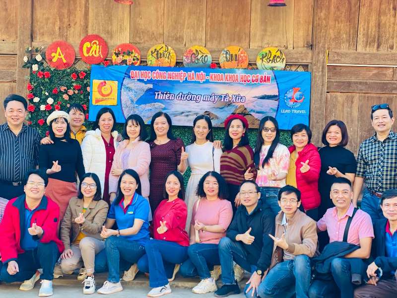 Chi bộ Khoa học cơ bản sinh hoạt chi bộ tháng 12/2023 tại tỉnh Sơn La