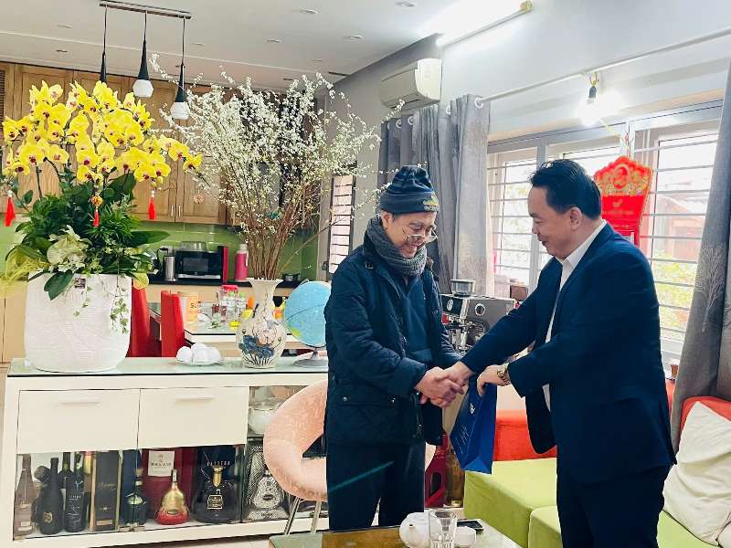 Khoa khoa học cơ bản tổ chức thăm hỏi, chúc tết cựu giáo chức nhân dịp xuân Bính Ngọ 2026